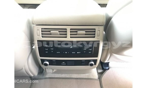 Buy Import Toyota Land Cruiser White Car in Import - Dubai in Batken Buy Import Toyota Land Cruiser White Car in Import - Dubai in Batken