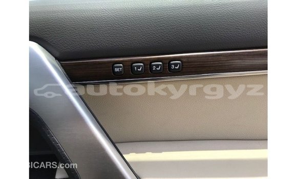 Buy Import Toyota Land Cruiser White Car in Import - Dubai in Batken Buy Import Toyota Land Cruiser White Car in Import - Dubai in Batken