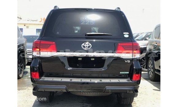 Buy Import Toyota Land Cruiser Black Car in Import - Dubai in Batken Buy Import Toyota Land Cruiser Black Car in Import - Dubai in Batken