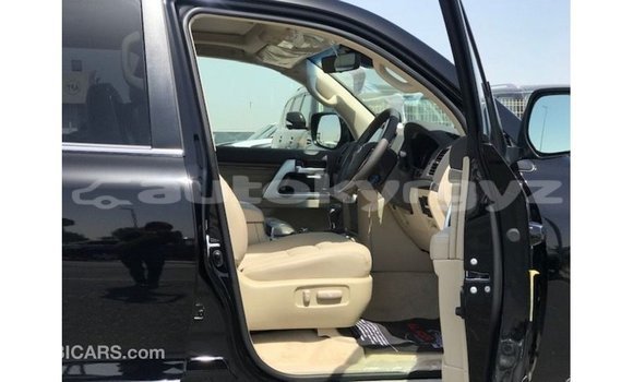 Buy Import Toyota Land Cruiser Black Car in Import - Dubai in Batken Buy Import Toyota Land Cruiser Black Car in Import - Dubai in Batken
