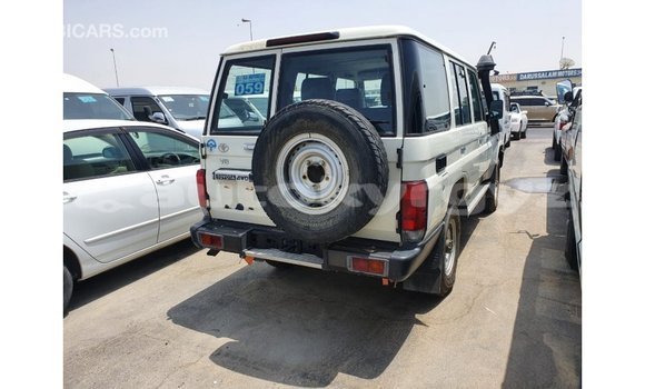 Buy Import Toyota Land Cruiser White Car in Import - Dubai in Batken Buy Import Toyota Land Cruiser White Car in Import - Dubai in Batken