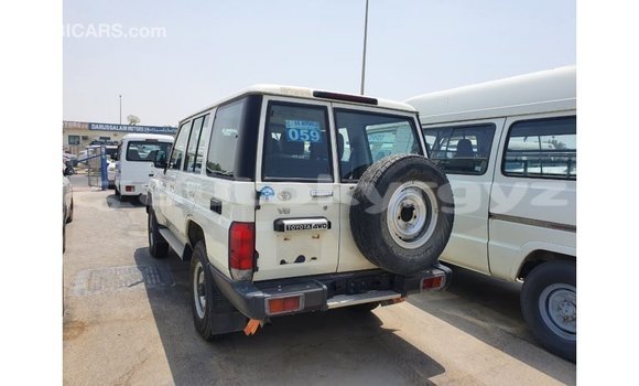 Buy Import Toyota Land Cruiser White Car in Import - Dubai in Batken Buy Import Toyota Land Cruiser White Car in Import - Dubai in Batken