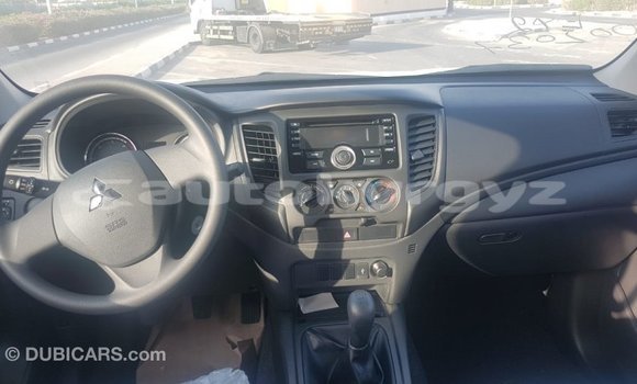 Buy Import Mitsubishi L200 White Car in Import - Dubai in Batken Buy Import Mitsubishi L200 White Car in Import - Dubai in Batken
