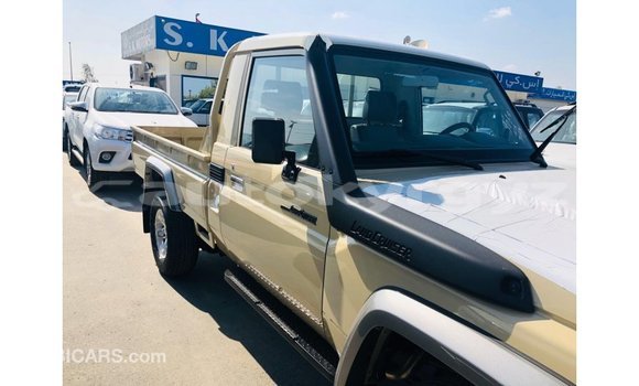 Buy Import Toyota Land Cruiser Beige Car in Import - Dubai in Batken Buy Import Toyota Land Cruiser Beige Car in Import - Dubai in Batken