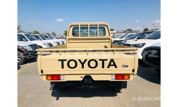 Buy Import Toyota Land Cruiser Beige Car in Import - Dubai in Batken Buy Import Toyota Land Cruiser Beige Car in Import - Dubai in Batken