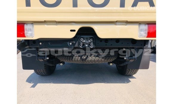 Buy Import Toyota Land Cruiser Beige Car in Import - Dubai in Batken Buy Import Toyota Land Cruiser Beige Car in Import - Dubai in Batken