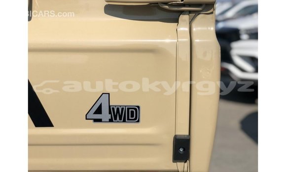 Buy Import Toyota Land Cruiser Beige Car in Import - Dubai in Batken Buy Import Toyota Land Cruiser Beige Car in Import - Dubai in Batken