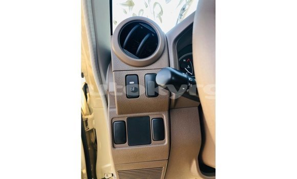 Buy Import Toyota Land Cruiser Beige Car in Import - Dubai in Batken Buy Import Toyota Land Cruiser Beige Car in Import - Dubai in Batken