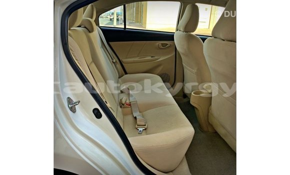 Buy Import Toyota Yaris White Car in Import - Dubai in Batken Buy Import Toyota Yaris White Car in Import - Dubai in Batken