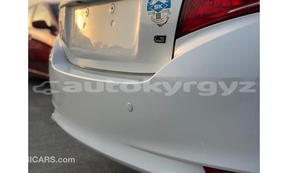 Buy Import Toyota Yaris White Car in Import - Dubai in Batken Buy Import Toyota Yaris White Car in Import - Dubai in Batken