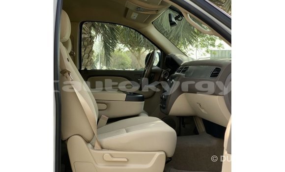 Buy Import Chevrolet Tahoe White Car in Import - Dubai in Batken Buy Import Chevrolet Tahoe White Car in Import - Dubai in Batken