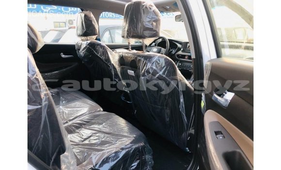 Buy Import Hyundai Santa Fe White Car in Import - Dubai in Batken Buy Import Hyundai Santa Fe White Car in Import - Dubai in Batken
