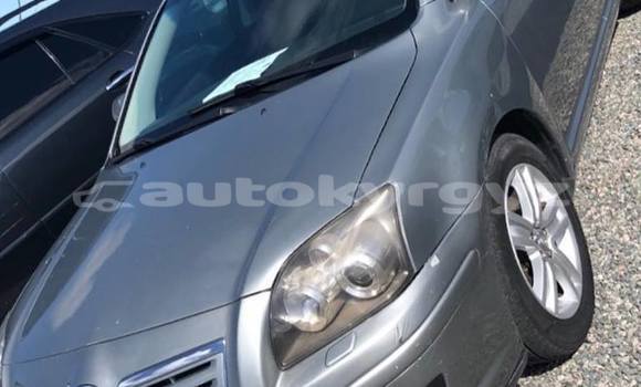Buy Used Toyota Avensis Silver Car in Bishkek in Bishkek Buy Used Toyota Avensis Silver Car in Bishkek in Bishkek