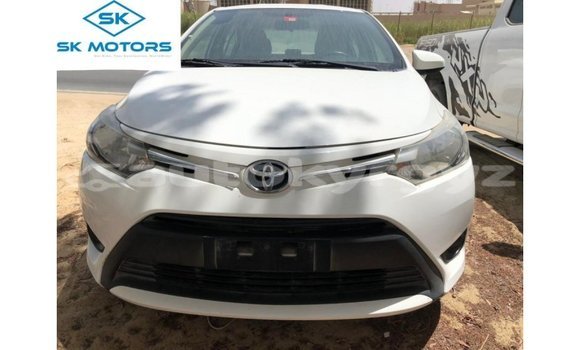 Buy Import Toyota Yaris White Car in Import - Dubai in Batken