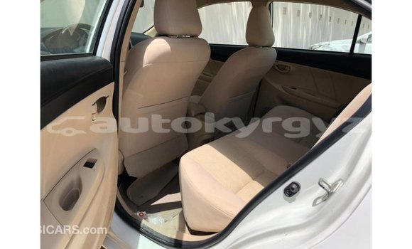 Buy Import Toyota Yaris White Car in Import - Dubai in Batken Buy Import Toyota Yaris White Car in Import - Dubai in Batken
