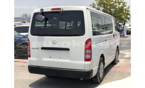 Buy Import Toyota Hiace White Car in Import - Dubai in Batken Buy Import Toyota Hiace White Car in Import - Dubai in Batken