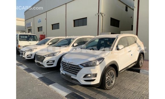 Buy Import Hyundai Tucson White Car in Import - Dubai in Batken Buy Import Hyundai Tucson White Car in Import - Dubai in Batken