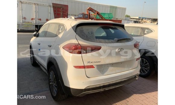 Buy Import Hyundai Tucson White Car in Import - Dubai in Batken Buy Import Hyundai Tucson White Car in Import - Dubai in Batken