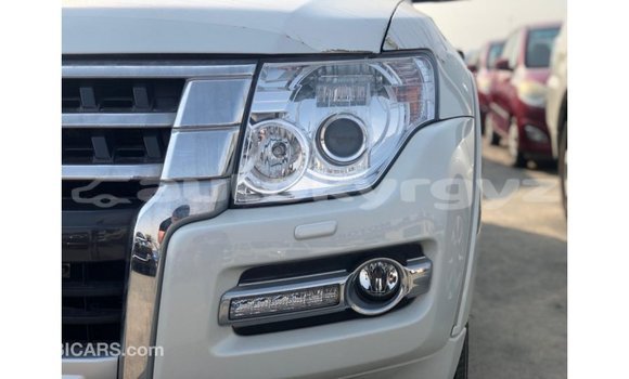 Buy Import Mitsubishi Pajero Black Car in Import - Dubai in Batken Buy Import Mitsubishi Pajero Black Car in Import - Dubai in Batken