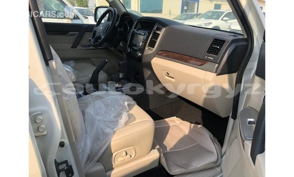 Buy Import Mitsubishi Pajero Black Car in Import - Dubai in Batken Buy Import Mitsubishi Pajero Black Car in Import - Dubai in Batken