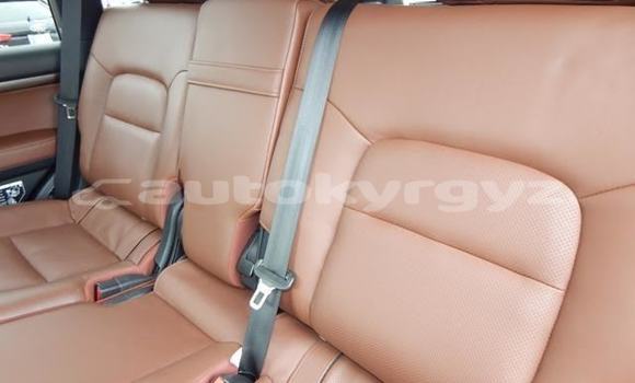 Buy Used Toyota Land Cruiser White Car in Ak–Bulok in Issyk-Kul Buy Used Toyota Land Cruiser White Car in Ak–Bulok in Issyk-Kul