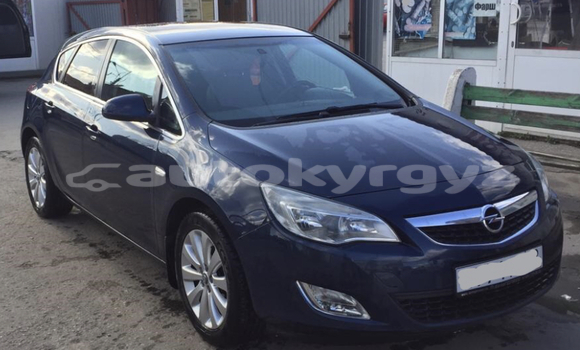 Buy Used Opel Astra Blue Car in Bishkek in Bishkek