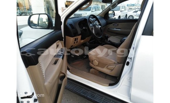 Buy Import Toyota Fortuner White Car in Import - Dubai in Batken Buy Import Toyota Fortuner White Car in Import - Dubai in Batken