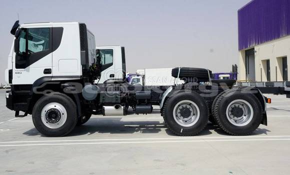 Buy New Iveco Trakker White Truck in Import - Dubai in Batken Buy New Iveco Trakker White Truck in Import - Dubai in Batken