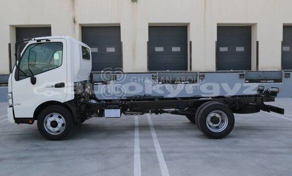 Buy New Hino 714 White Truck in Import - Dubai in Batken Buy New Hino 714 White Truck in Import - Dubai in Batken