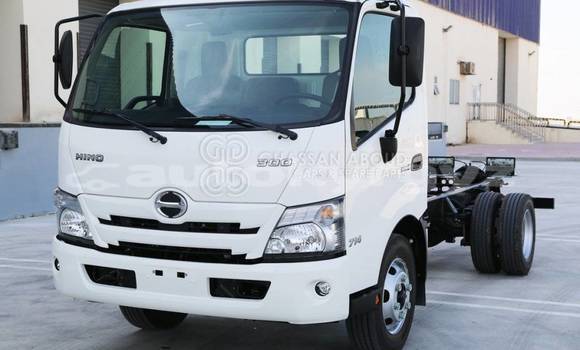 Buy New Hino 714 White Truck in Import - Dubai in Batken Buy New Hino 714 White Truck in Import - Dubai in Batken