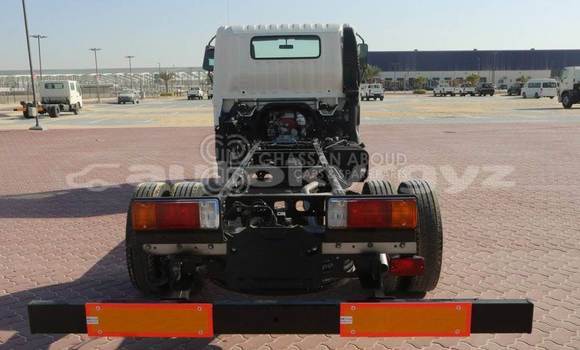 Buy New Hino 916 White Truck in Import - Dubai in Batken Buy New Hino 916 White Truck in Import - Dubai in Batken