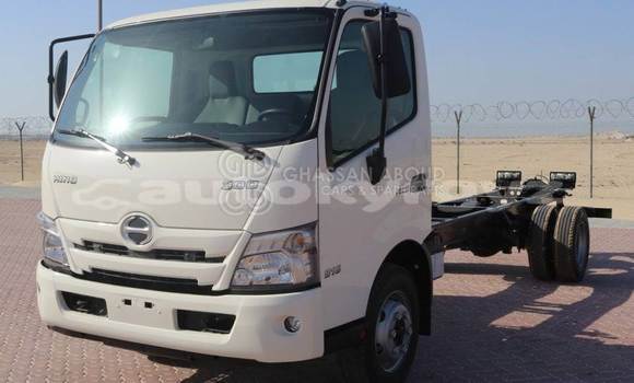 Buy New Hino 916 White Truck in Import - Dubai in Batken Buy New Hino 916 White Truck in Import - Dubai in Batken