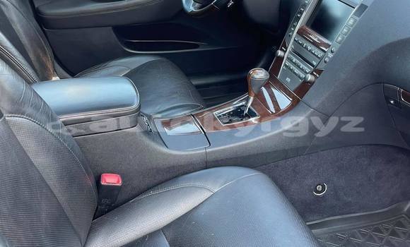 Buy Used Lexus ES Silver Car in Bishkek in Bishkek Buy Used Lexus ES Silver Car in Bishkek in Bishkek