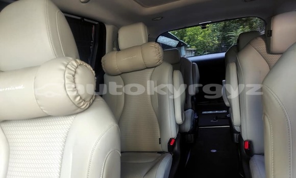 Buy Used Kia Carnival White Car in Bishkek in Bishkek Buy Used Kia Carnival White Car in Bishkek in Bishkek