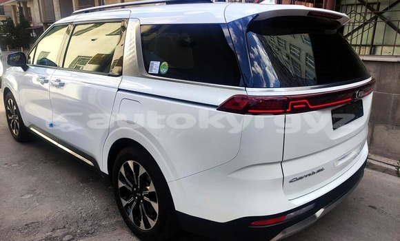 Buy Used Kia Carnival White Car in Bishkek in Bishkek Buy Used Kia Carnival White Car in Bishkek in Bishkek