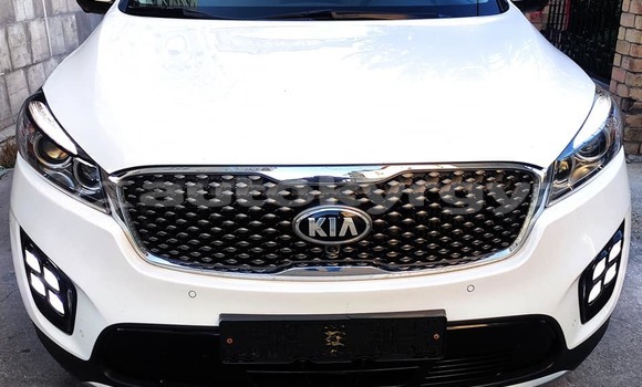 Buy Used Kia Sorento White Car in Bishkek in Bishkek
