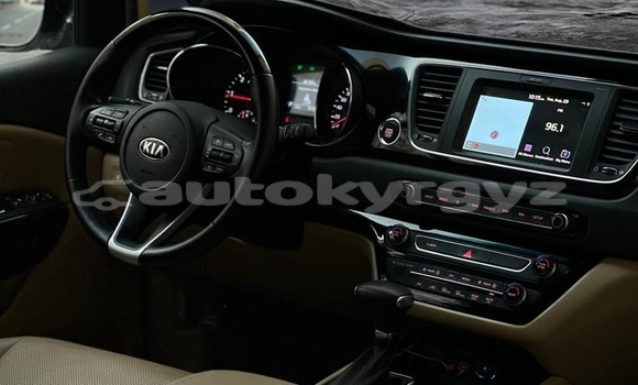 Buy Used Kia Carnival White Car in Bishkek in Bishkek Buy Used Kia Carnival White Car in Bishkek in Bishkek