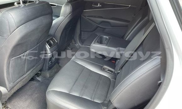 Buy Used Kia Sorento White Car in Bishkek in Bishkek Buy Used Kia Sorento White Car in Bishkek in Bishkek
