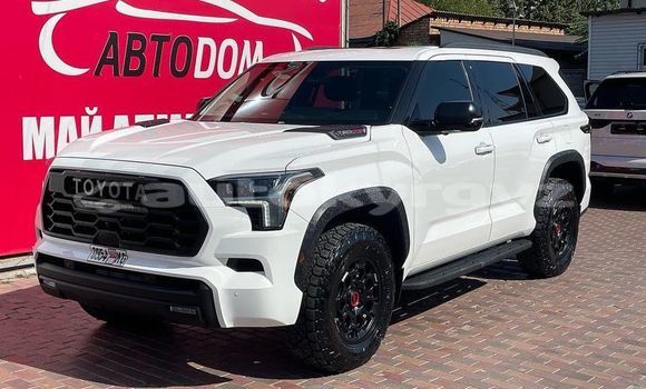 Buy Used Toyota Sequoia White Car in Bishkek in Bishkek