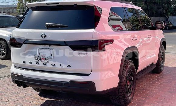 Buy Used Toyota Sequoia White Car in Bishkek in Bishkek Buy Used Toyota Sequoia White Car in Bishkek in Bishkek