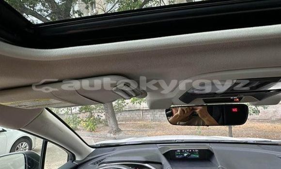 Buy Used Toyota Corolla Cross White Car in Bishkek in Bishkek Buy Used Toyota Corolla Cross White Car in Bishkek in Bishkek