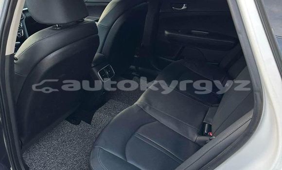 Buy Used Kia K5 White Car in Bishkek in Bishkek Buy Used Kia K5 White Car in Bishkek in Bishkek