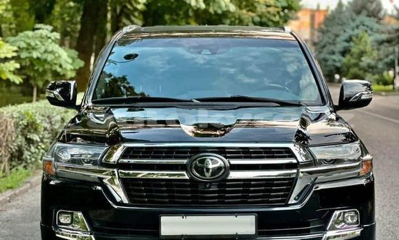 Buy Used Toyota Land Cruiser Black Car in Bishkek in Bishkek Buy Used Toyota Land Cruiser Black Car in Bishkek in Bishkek