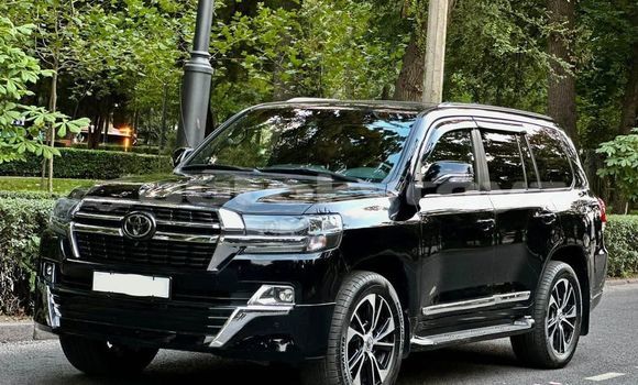 Buy Used Toyota Land Cruiser Black Car in Bishkek in Bishkek Buy Used Toyota Land Cruiser Black Car in Bishkek in Bishkek