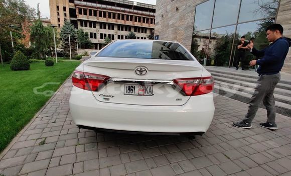 Buy Used Toyota Camry White Car in Bishkek in Bishkek Buy Used Toyota Camry White Car in Bishkek in Bishkek