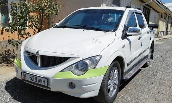 Buy Used SsangYong Actyon White Car in Bishkek in Bishkek