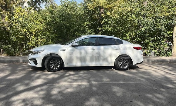 Buy Used Kia K5 White Car in Bishkek in Bishkek Buy Used Kia K5 White Car in Bishkek in Bishkek