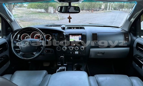 Buy Used Toyota Sequoia White Car in Bishkek in Bishkek Buy Used Toyota Sequoia White Car in Bishkek in Bishkek