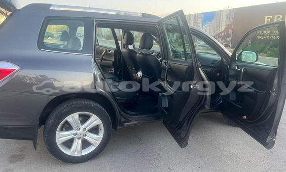 Buy Used Toyota Highlander Other Car in Bishkek in Bishkek Buy Used Toyota Highlander Other Car in Bishkek in Bishkek