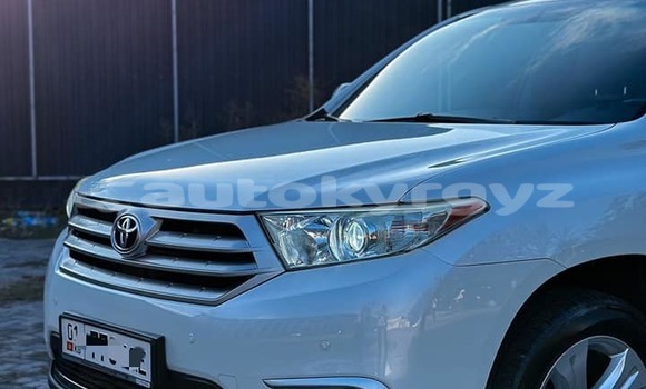 Buy Used Toyota Highlander White Car in Bishkek in Bishkek Buy Used Toyota Highlander White Car in Bishkek in Bishkek